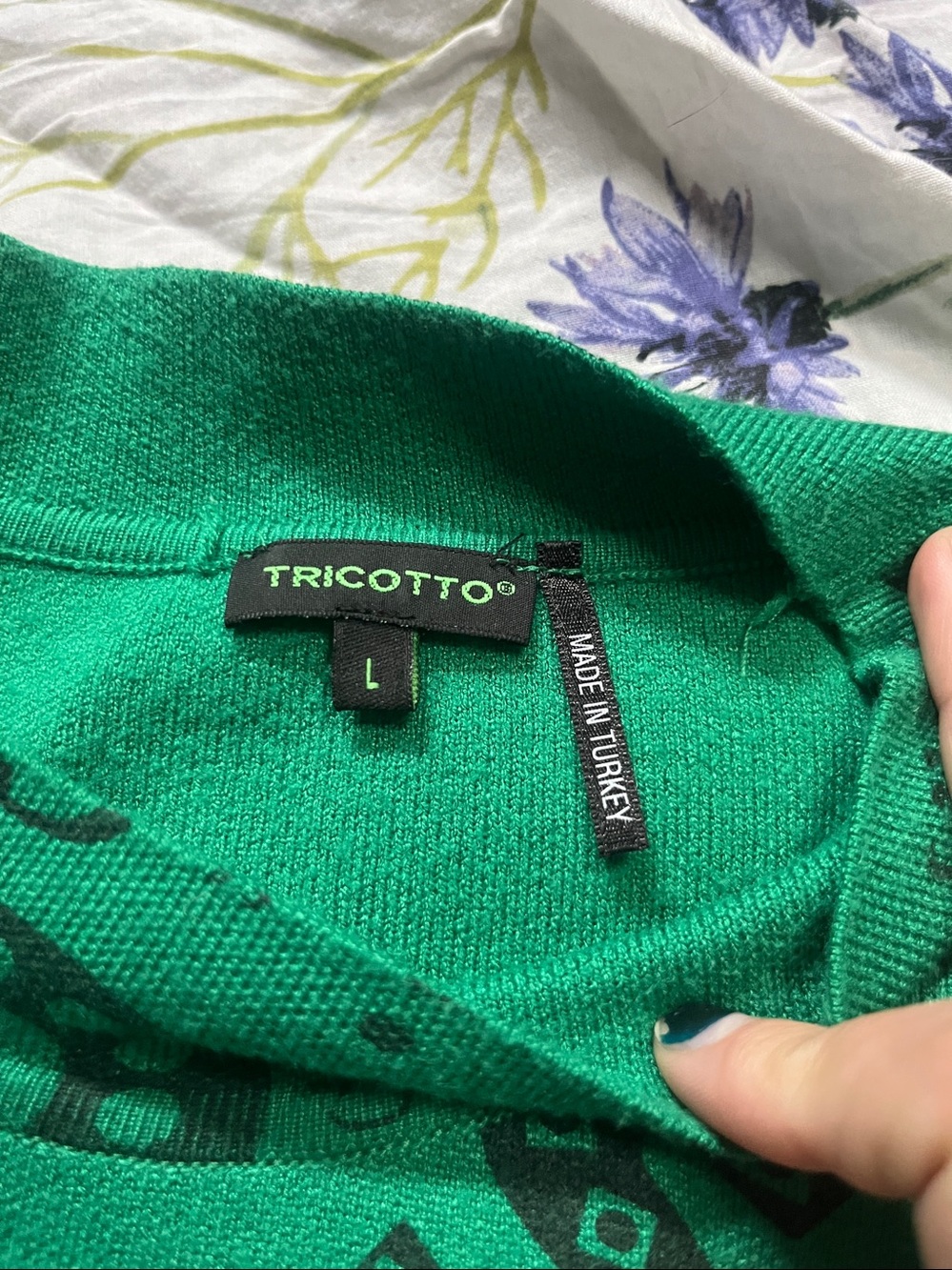 Tricotto Emerald Green Rhinestone Letter Print Sweater – Size L – Like New - Picture 2 of 9